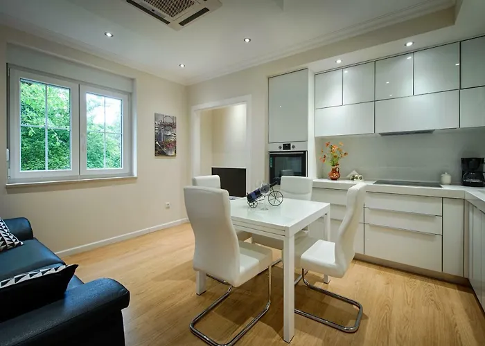 Marella Luxe At The Bacvice & Centre Apartment