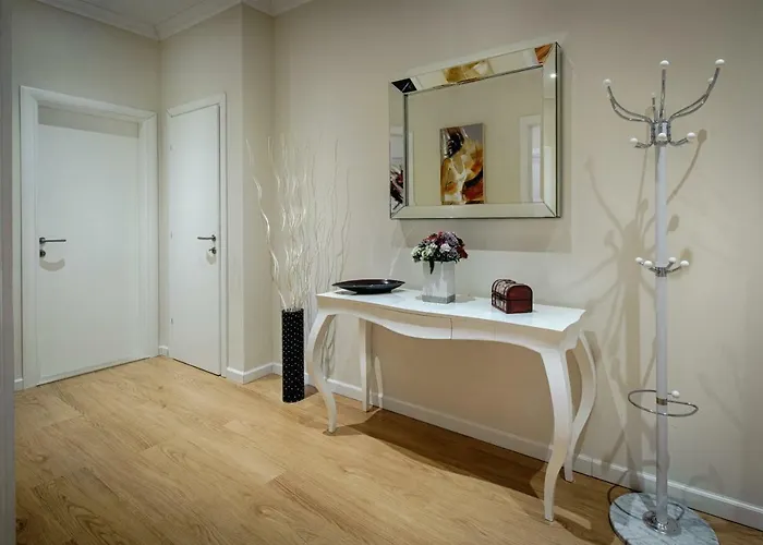 Marella Luxe At The Bacvice & Centre Apartment